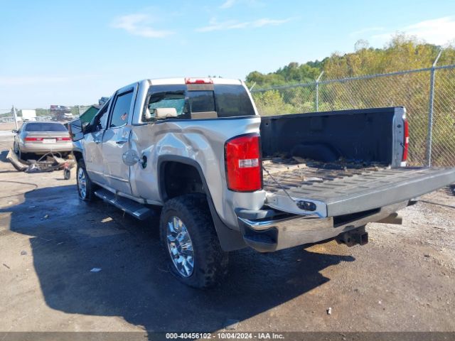 Photo 2 VIN: 1GT12TE85GF280696 - GMC SIERRA 