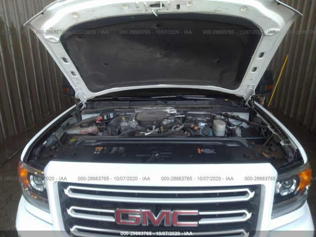 Photo 9 VIN: 1GT12TE86GF115353 - GMC SIERRA 2500HD 