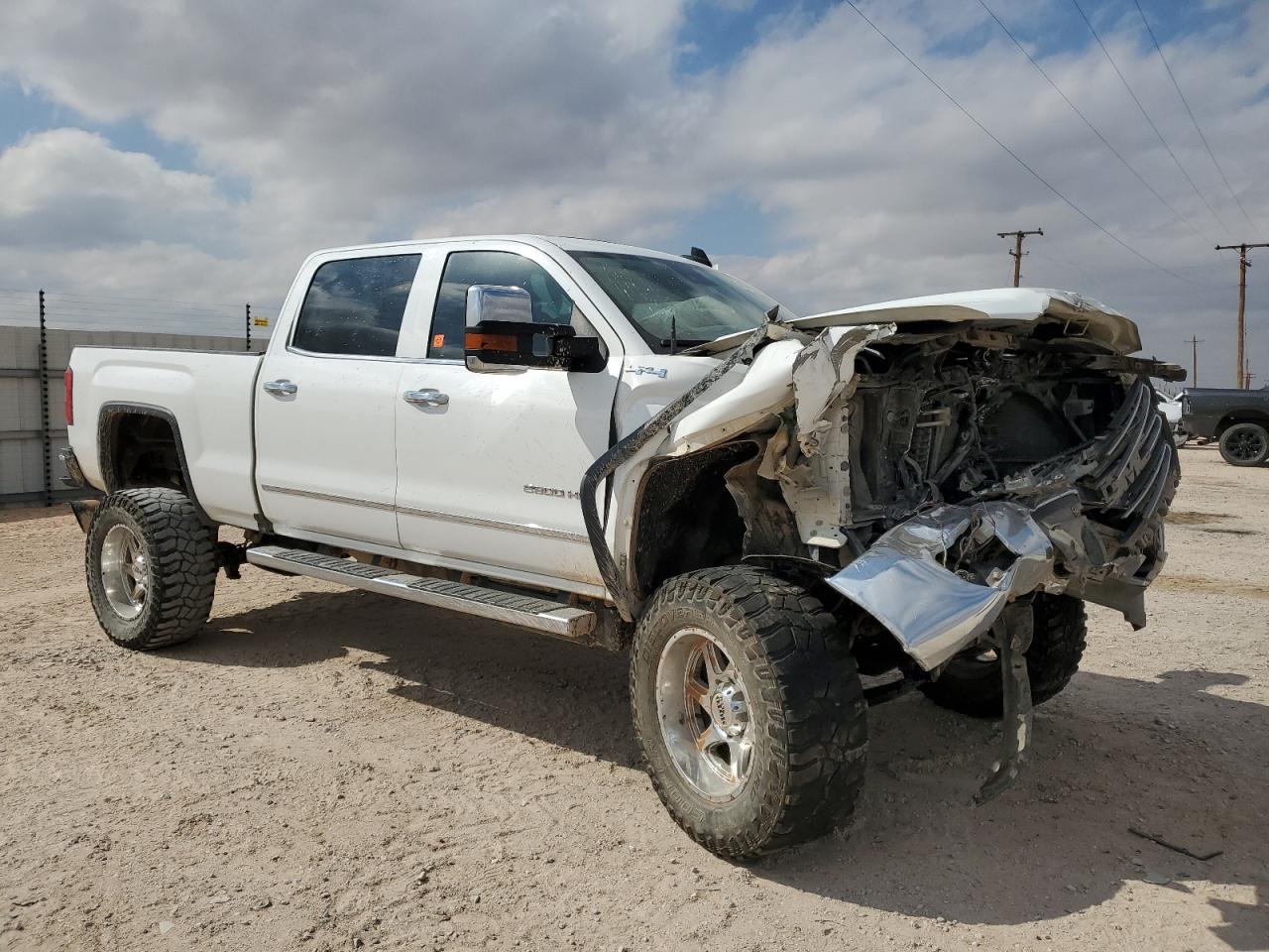 Photo 3 VIN: 1GT12TE88GF130596 - GMC SIERRA 