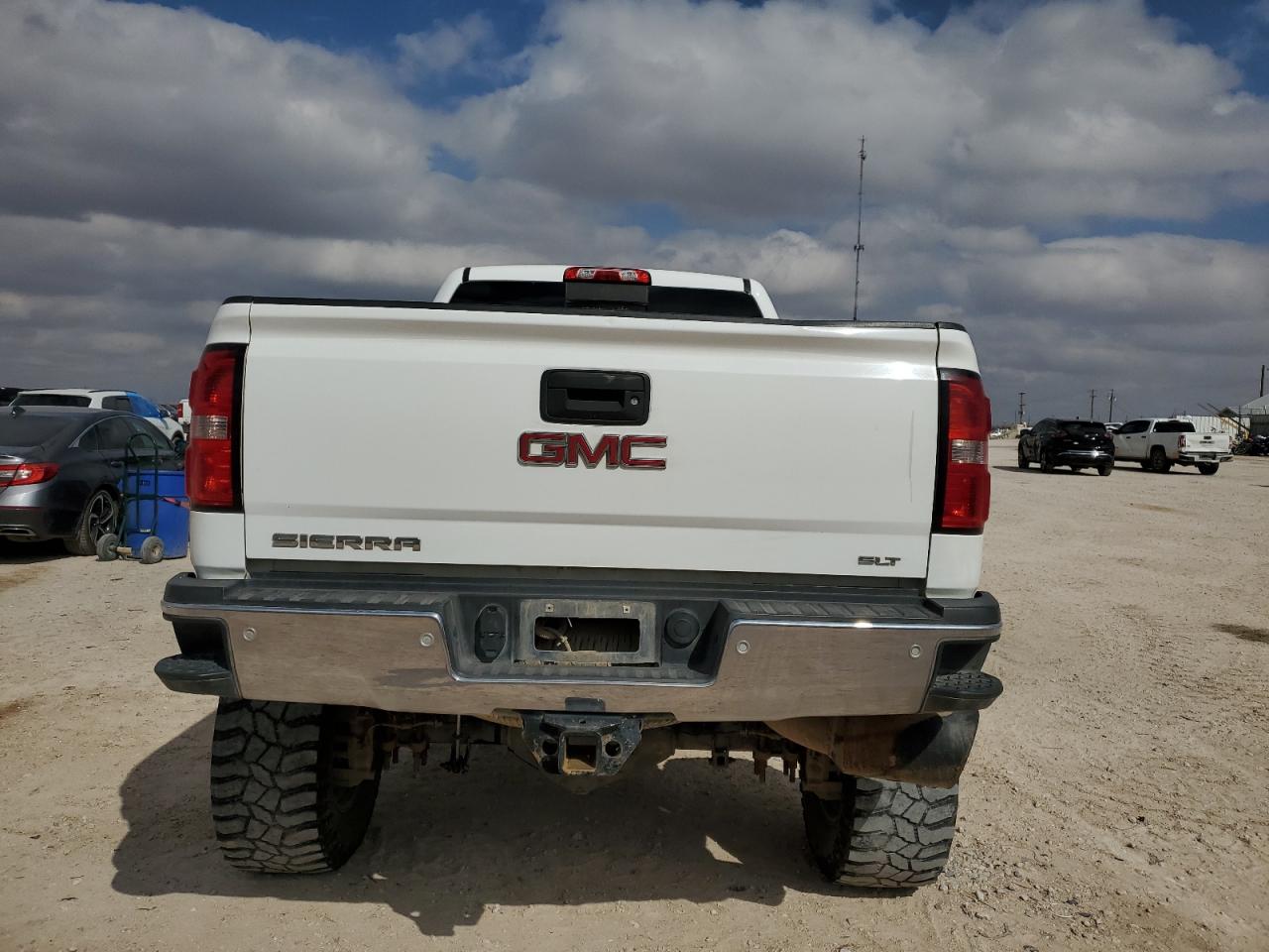 Photo 5 VIN: 1GT12TE88GF130596 - GMC SIERRA 