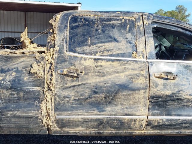Photo 7 VIN: 1GT12TEY1JF115980 - GMC SIERRA 