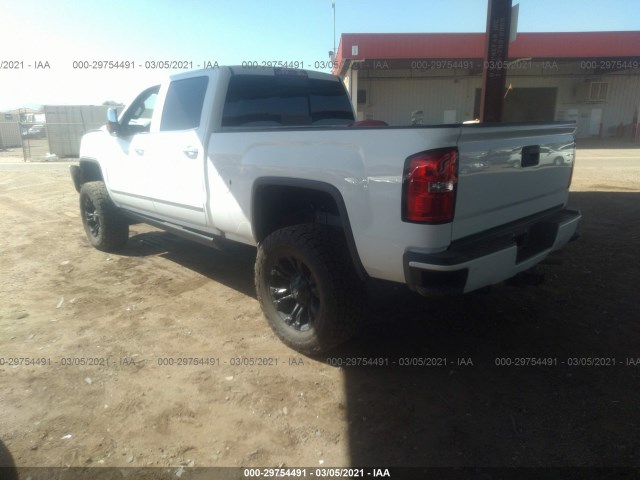 Photo 2 VIN: 1GT12UE84GF129838 - GMC SIERRA 2500HD 