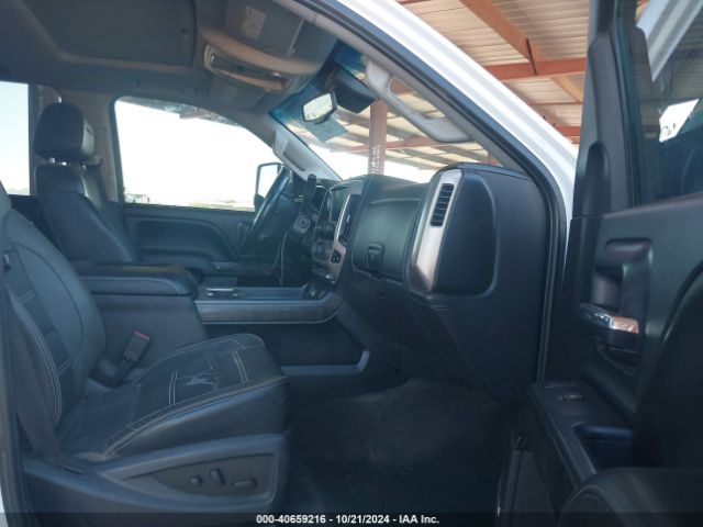 Photo 4 VIN: 1GT12UE85GF157972 - GMC SIERRA 