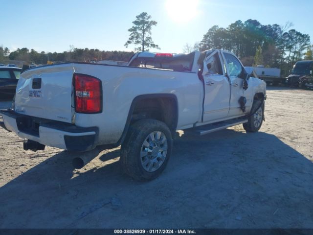 Photo 3 VIN: 1GT12UE85GF263404 - GMC SIERRA 2500HD 