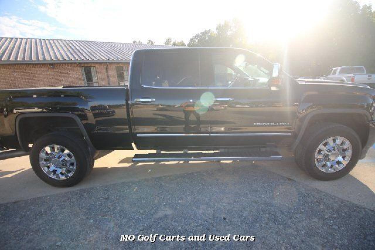 Photo 4 VIN: 1GT12UE86GF303893 - GMC SIERRA 