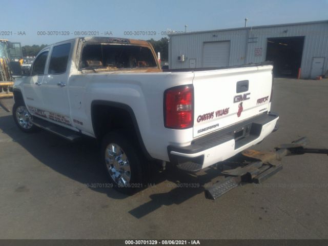 Photo 2 VIN: 1GT12UEG0GF244203 - GMC SIERRA 2500HD 