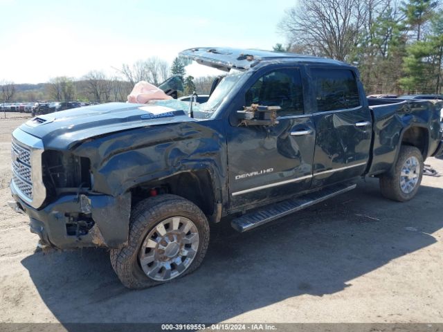 Photo 1 VIN: 1GT12UEY0JF186643 - GMC SIERRA 2500HD 