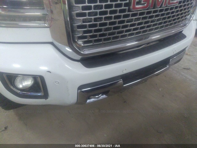 Photo 5 VIN: 1GT12UEY2HF226781 - GMC SIERRA 2500HD 