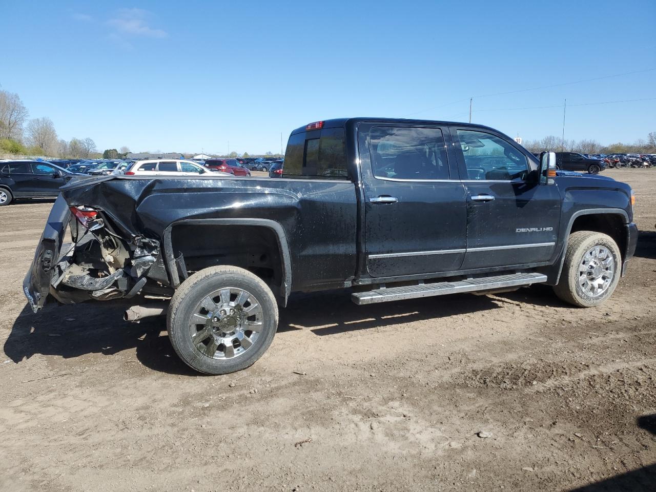 Photo 2 VIN: 1GT12UEY2JF195537 - GMC SIERRA 