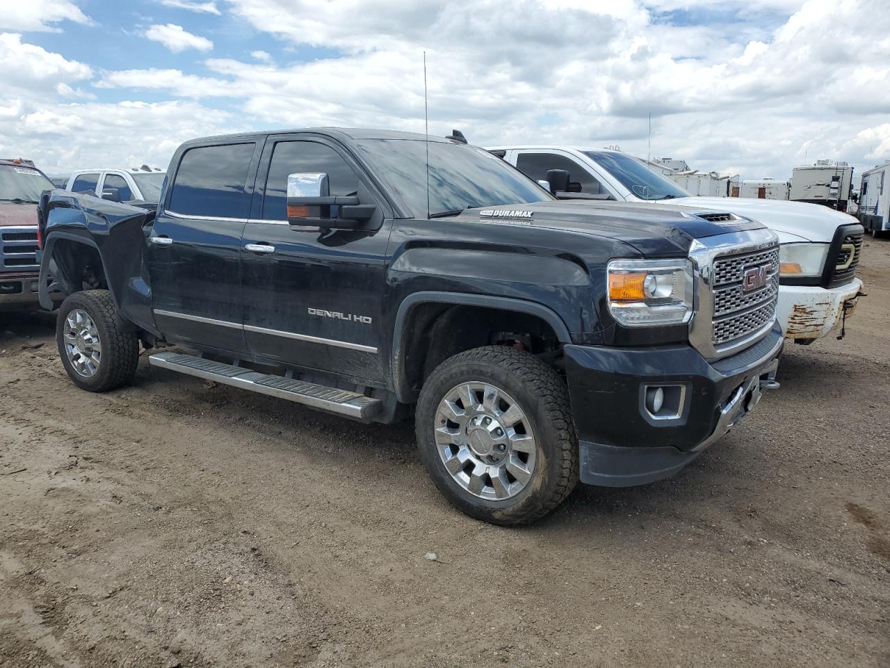 Photo 3 VIN: 1GT12UEY2JF209985 - GMC SIERRA 