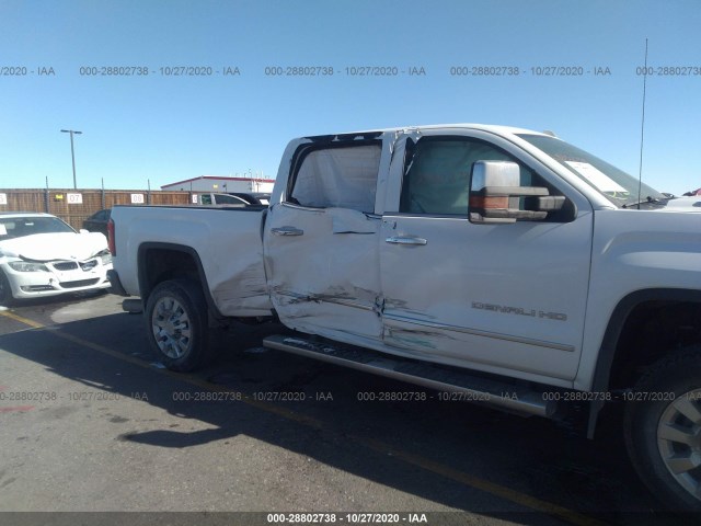 Photo 5 VIN: 1GT12UEY3HF152478 - GMC SIERRA 2500HD 