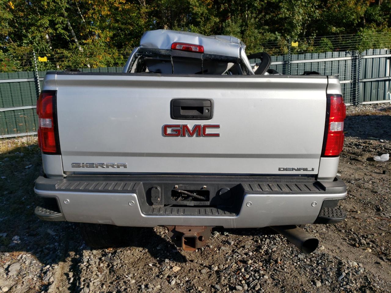 Photo 5 VIN: 1GT12UEY6HF181408 - GMC SIERRA 