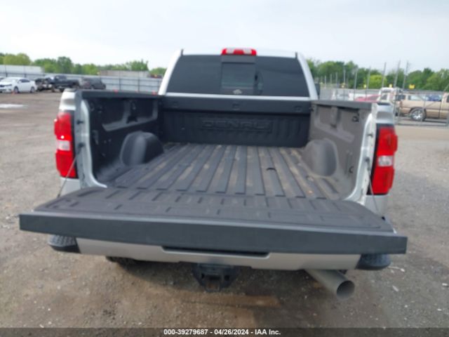 Photo 7 VIN: 1GT12UEYXJF120486 - GMC SIERRA 2500HD 