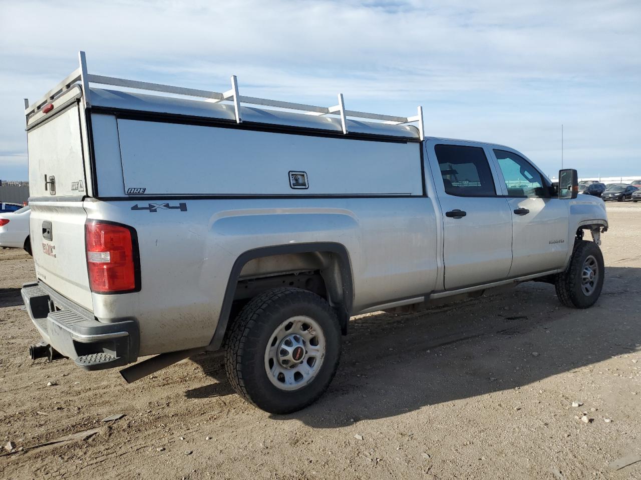 Photo 2 VIN: 1GT12XEG7FF672818 - GMC SIERRA 