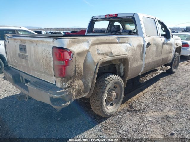 Photo 3 VIN: 1GT12XEG9FF180517 - GMC SIERRA 