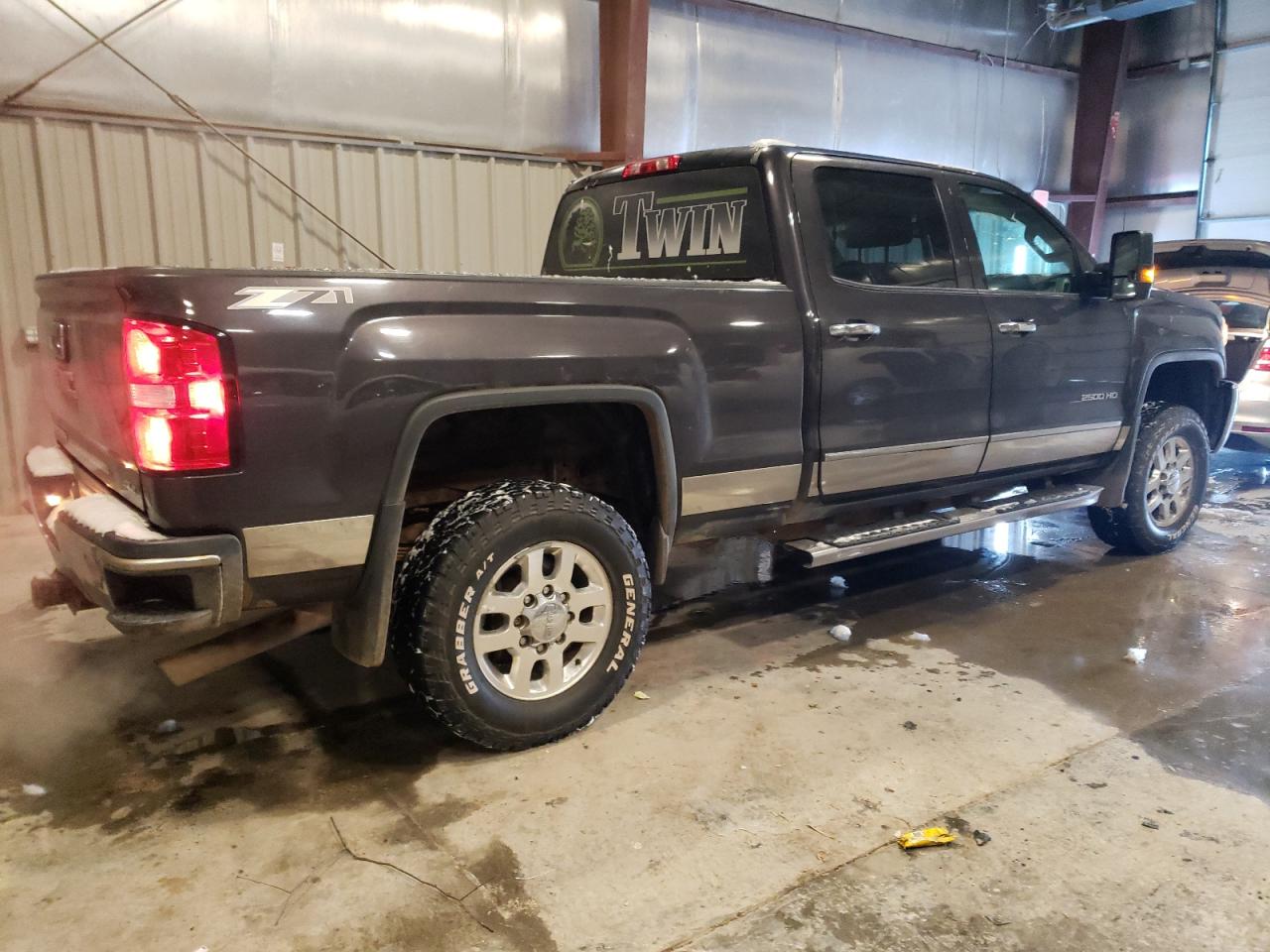 Photo 2 VIN: 1GT12YEG1FF605752 - GMC SIERRA 