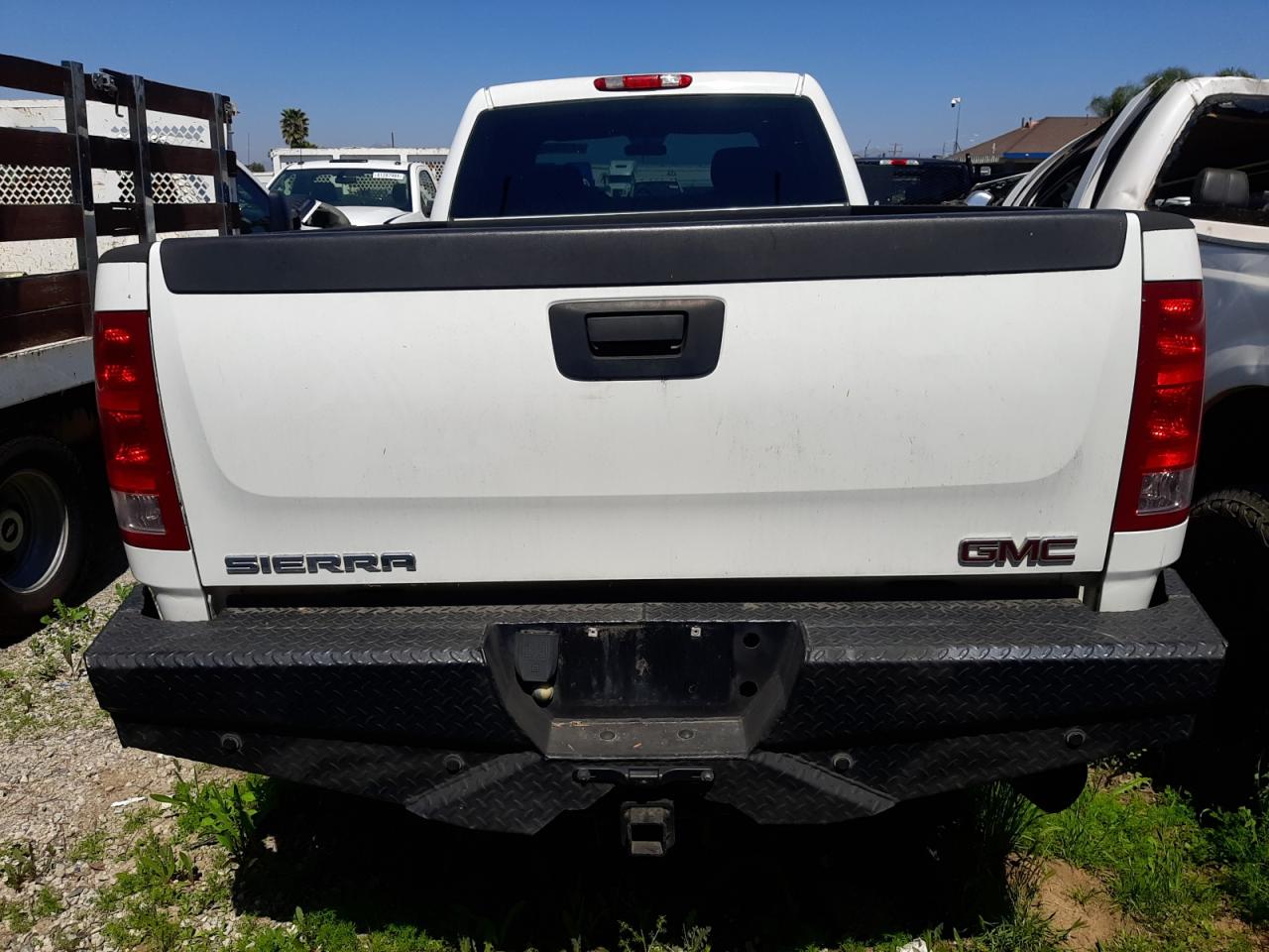 Photo 5 VIN: 1GT12ZC85CF229702 - GMC SIERRA K25 