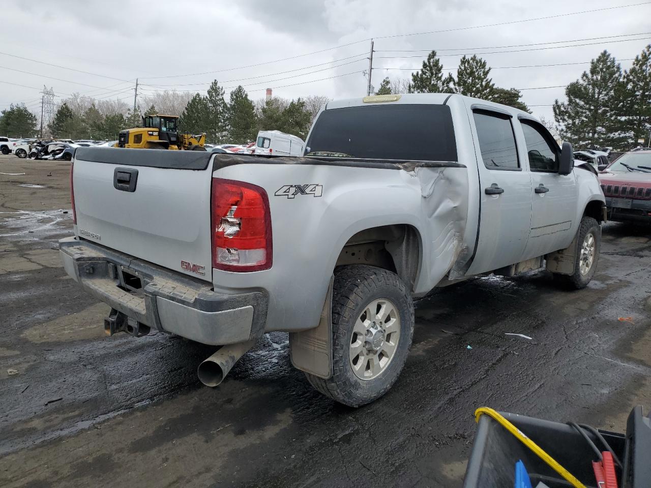 Photo 2 VIN: 1GT12ZC88DF218002 - GMC SIERRA 