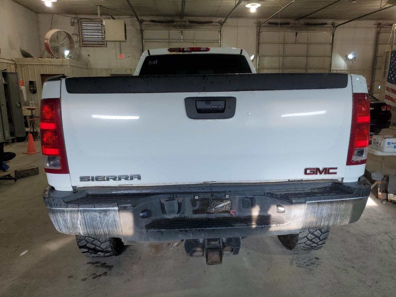 Photo 5 VIN: 1GT12ZC89DF110987 - GMC SIERRA 