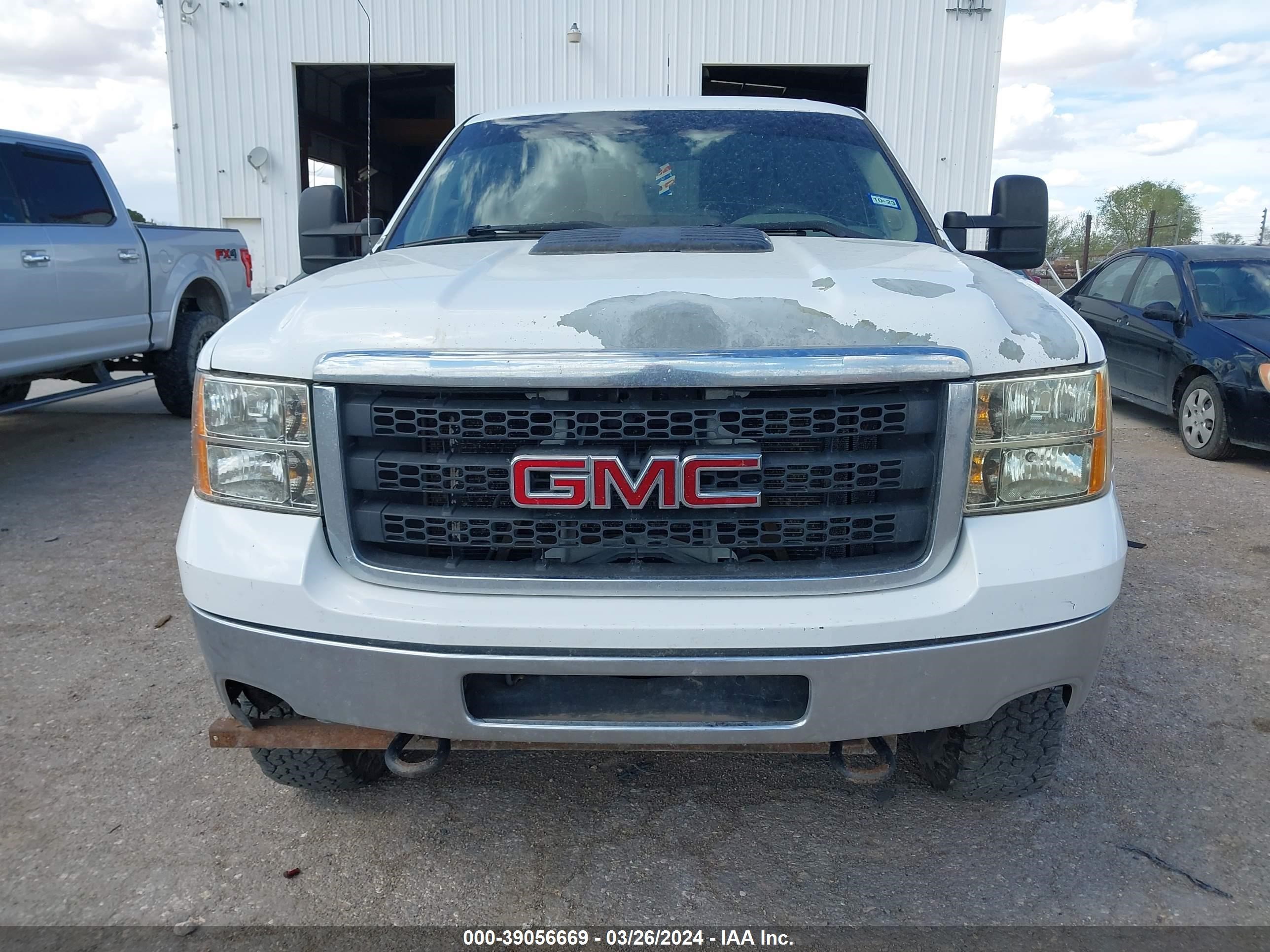 Photo 11 VIN: 1GT12ZCG5DF194331 - GMC SIERRA 