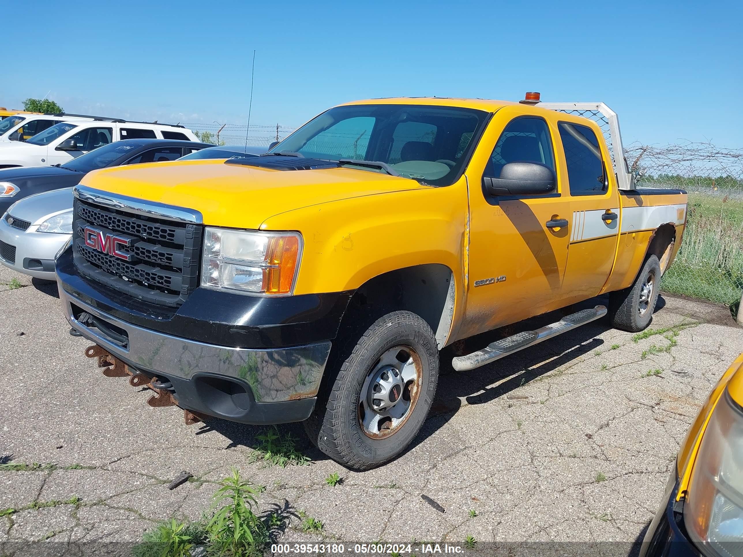 Photo 1 VIN: 1GT12ZCGXDF167173 - GMC SIERRA 