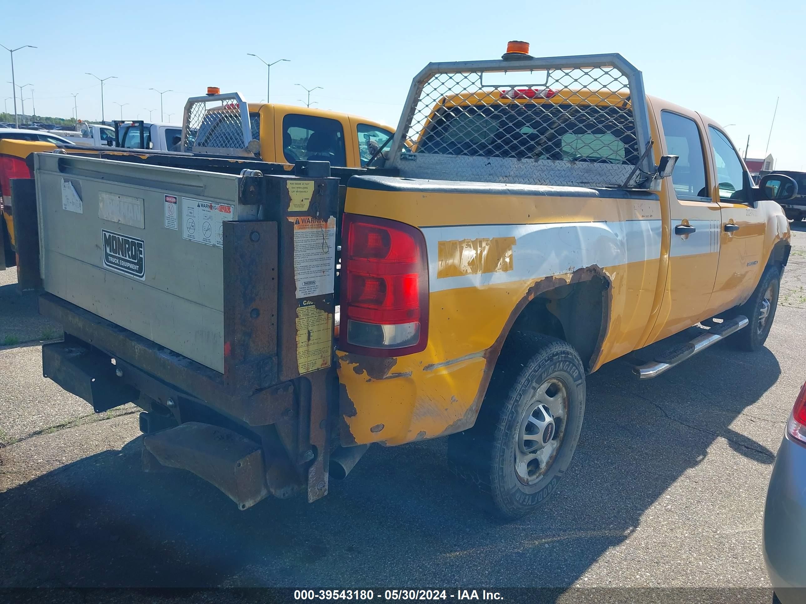 Photo 3 VIN: 1GT12ZCGXDF167173 - GMC SIERRA 