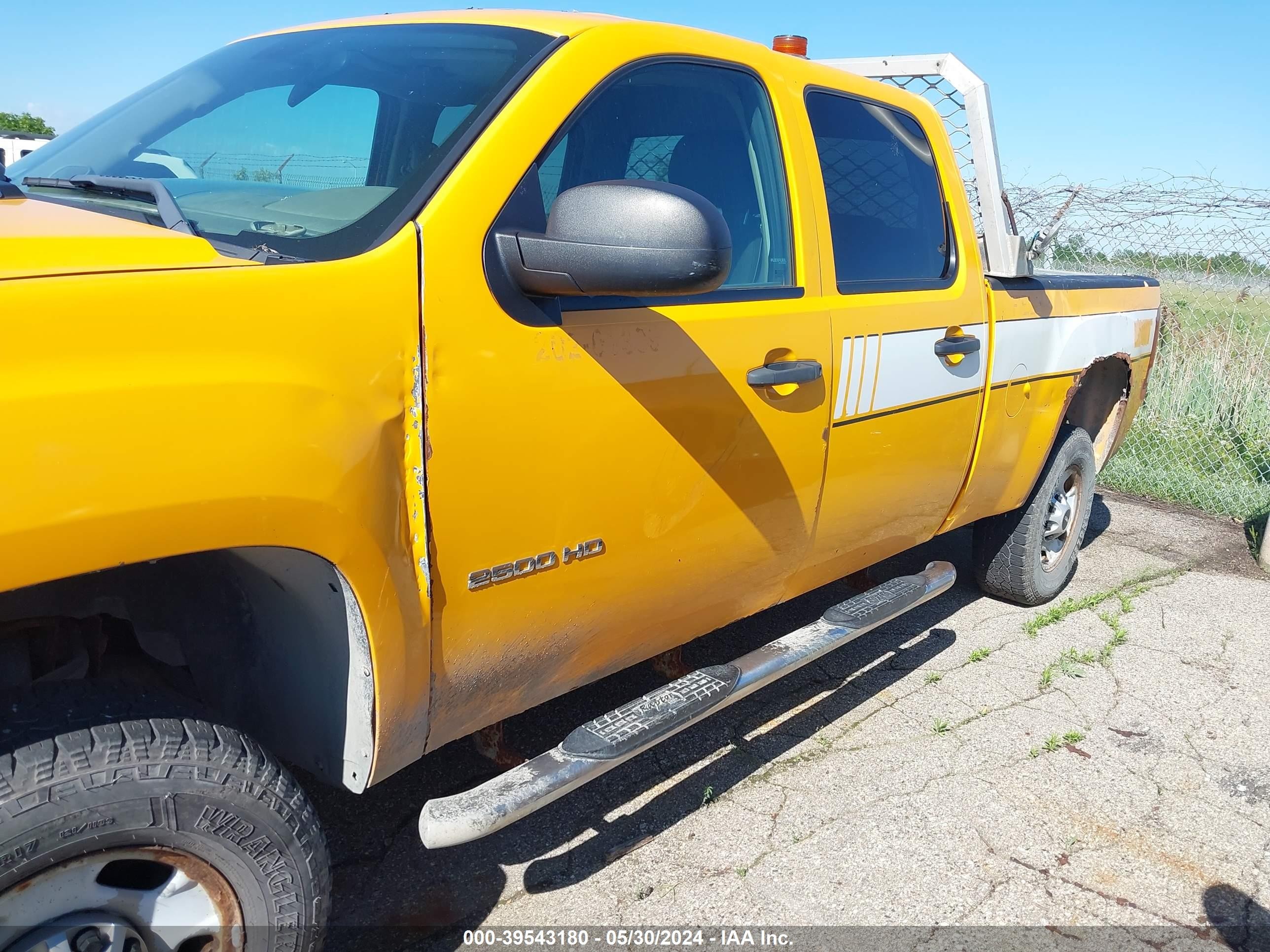 Photo 5 VIN: 1GT12ZCGXDF167173 - GMC SIERRA 