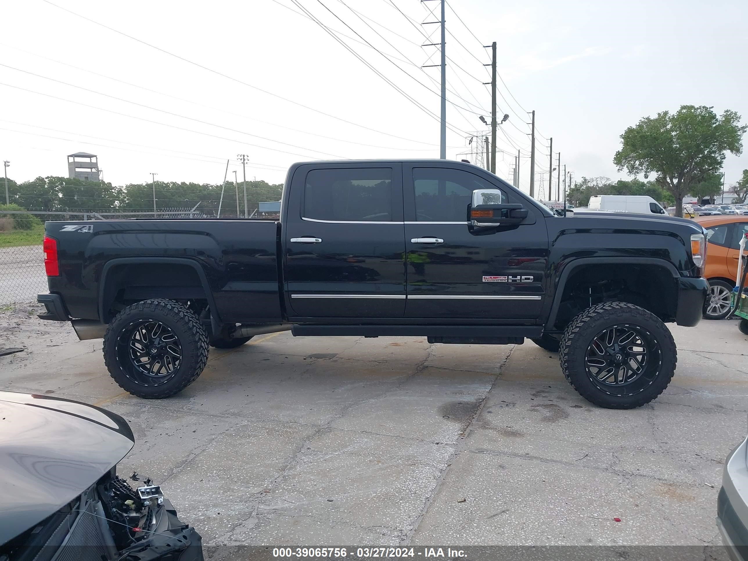 Photo 12 VIN: 1GT12ZE82FF518246 - GMC SIERRA 