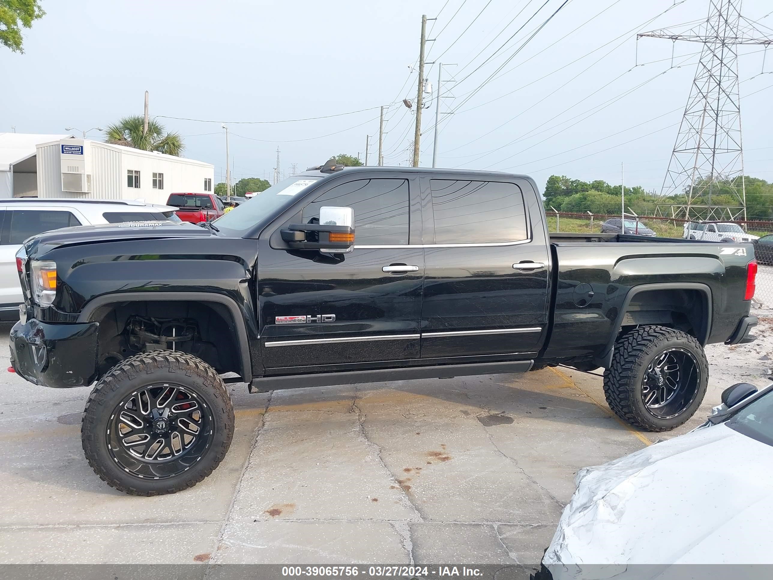 Photo 13 VIN: 1GT12ZE82FF518246 - GMC SIERRA 