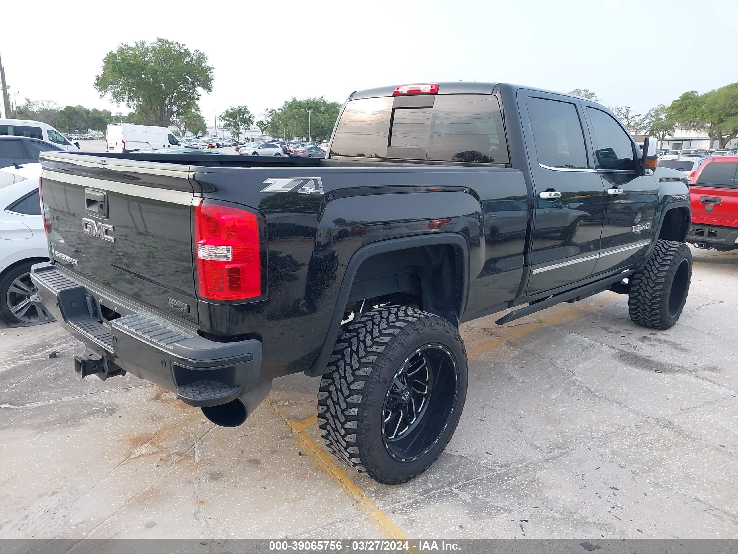 Photo 3 VIN: 1GT12ZE82FF518246 - GMC SIERRA 