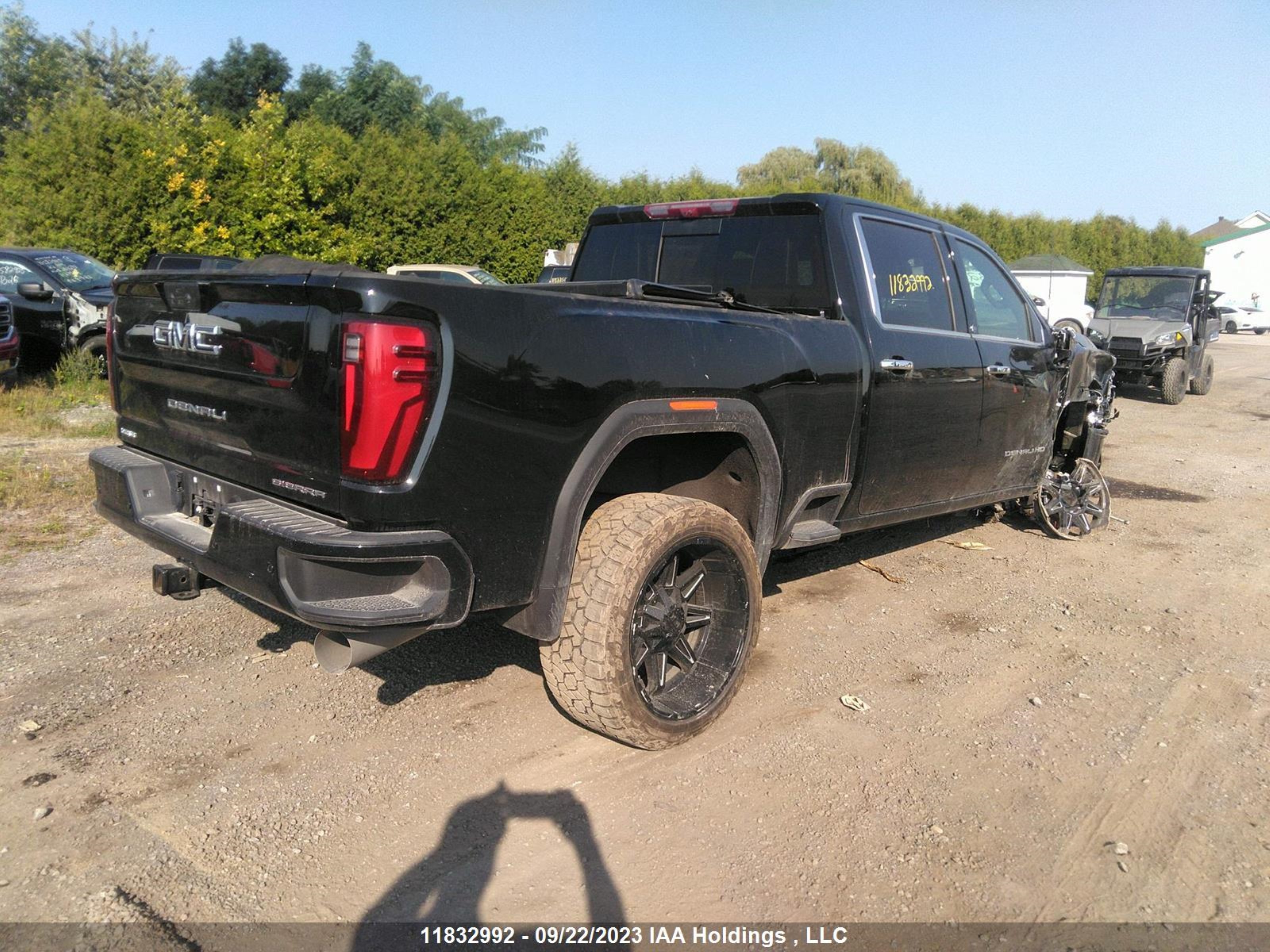 Photo 3 VIN: 1GT19XEY1RF125911 - GMC SIERRA 