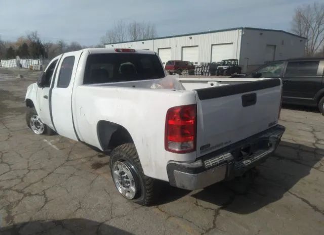 Photo 2 VIN: 1GT210CG5DZ399424 - GMC SIERRA 2500HD 