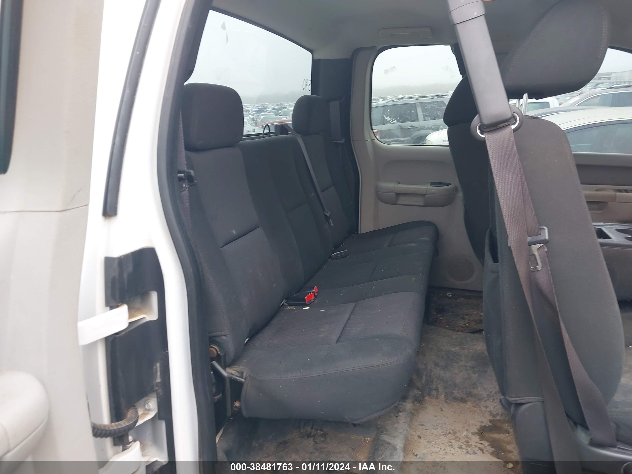 Photo 7 VIN: 1GT21ZCG8DZ143590 - GMC SIERRA 