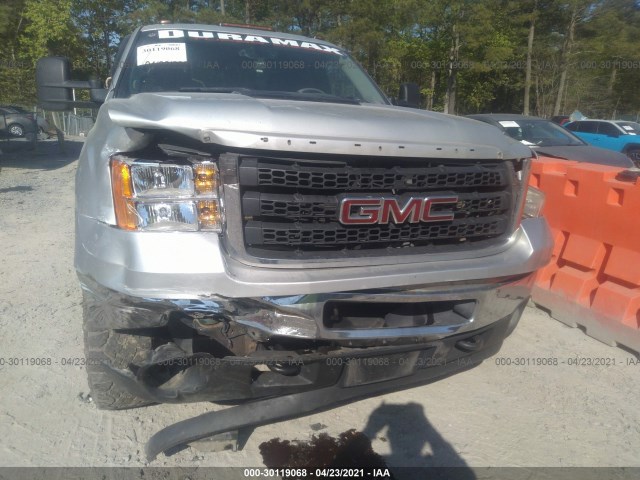 Photo 5 VIN: 1GT220C85BZ328727 - GMC SIERRA 2500HD 