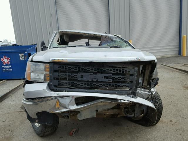 Photo 9 VIN: 1GT220C87BZ349398 - GMC SIERRA K25 