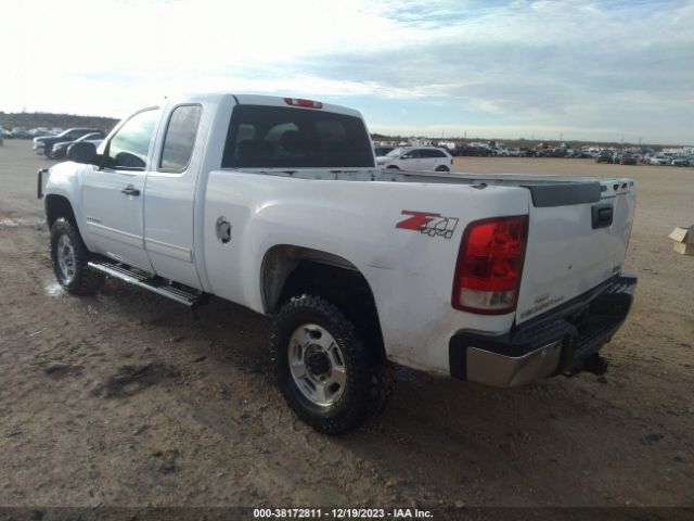 Photo 2 VIN: 1GT220CG4BZ369003 - GMC SIERRA 2500HD 