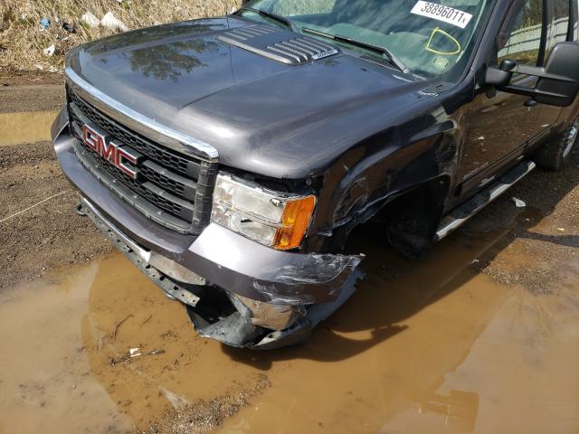 Photo 8 VIN: 1GT220CG6BZ137776 - GMC SIERRA K25 