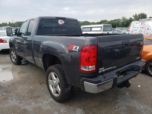 Photo 2 VIN: 1GT220CG6BZ138149 - GMC SIERRA K25 