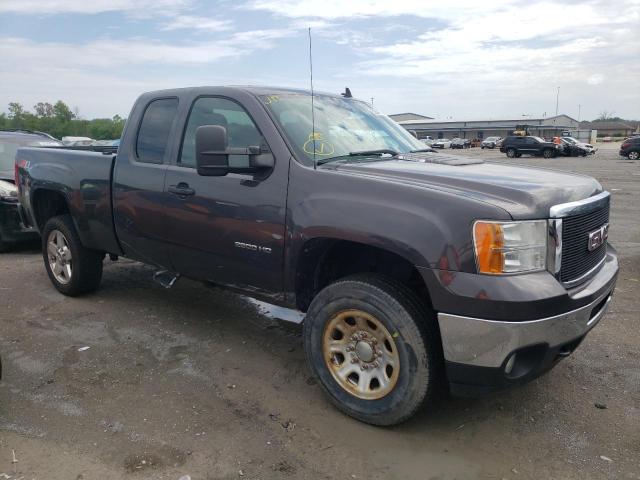 Photo 8 VIN: 1GT220CG6BZ138149 - GMC SIERRA K25 