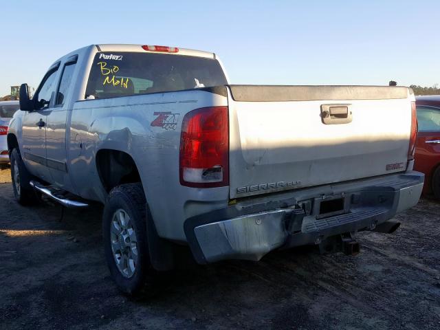 Photo 2 VIN: 1GT220CG7BZ139018 - GMC SIERRA 2500HD 