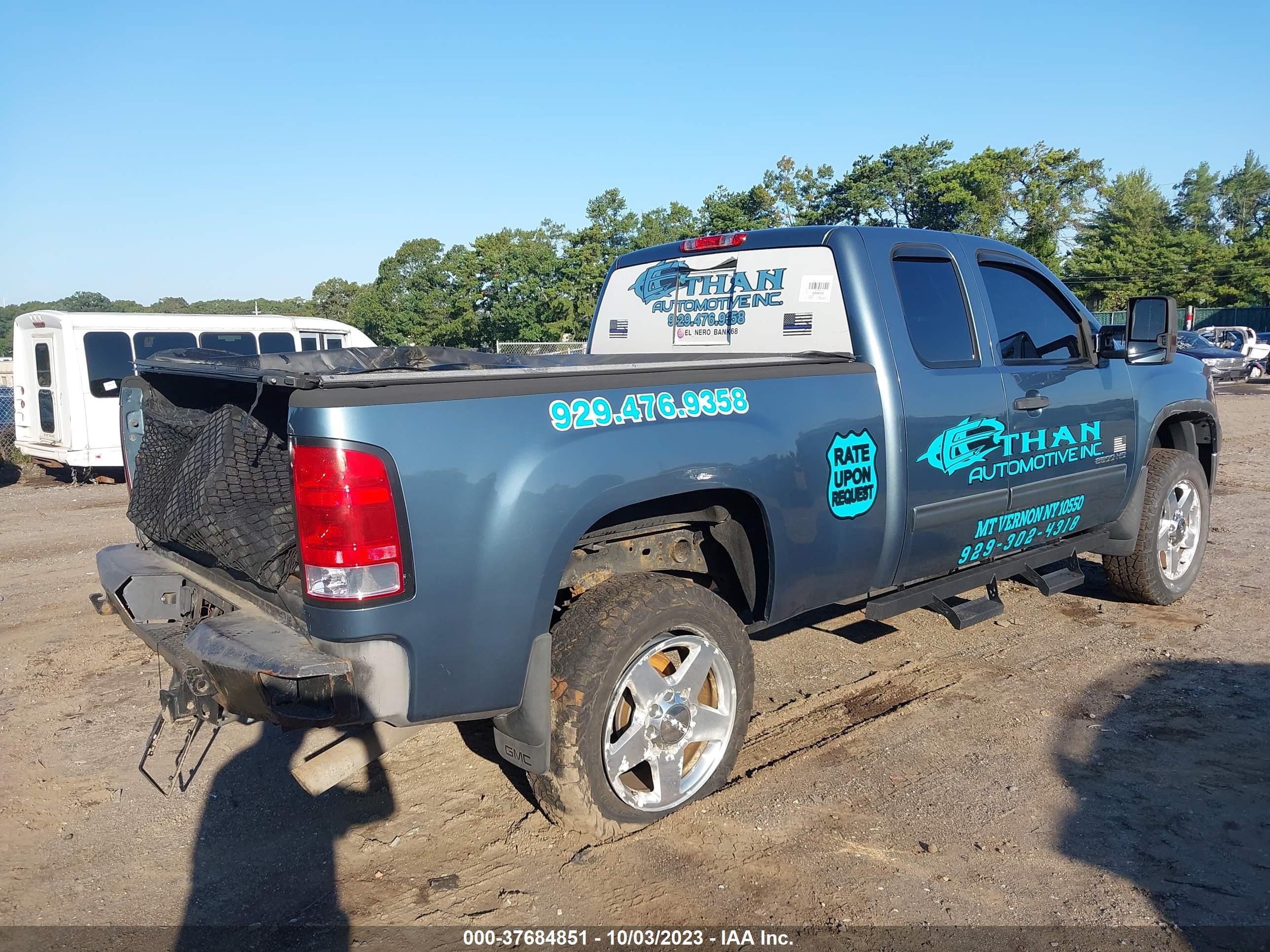 Photo 3 VIN: 1GT220CG7CZ351080 - GMC SIERRA 