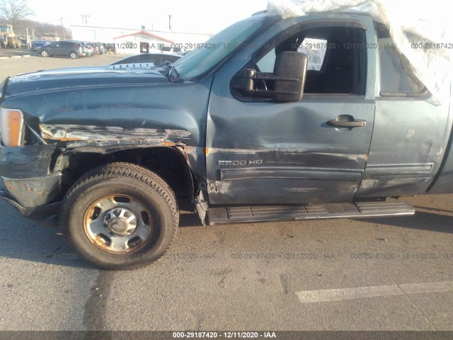 Photo 5 VIN: 1GT220CGXDZ204138 - GMC SIERRA 2500HD 