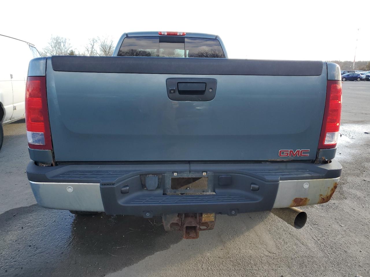 Photo 5 VIN: 1GT221E81DZ138137 - GMC SIERRA 