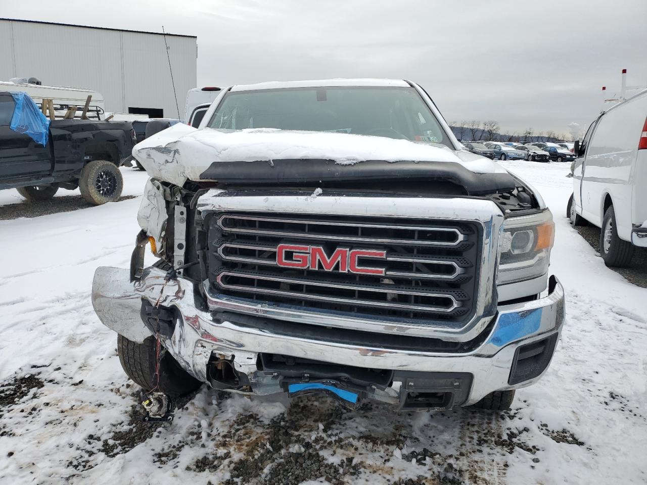 Photo 4 VIN: 1GT221EG9FZ120706 - GMC SIERRA 