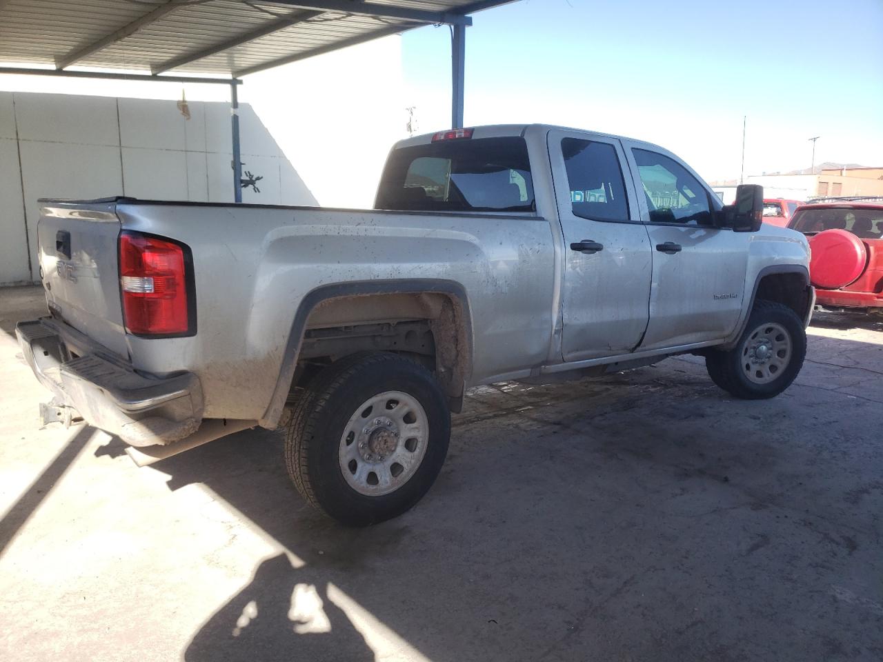 Photo 2 VIN: 1GT22REG0HZ244753 - GMC SIERRA 