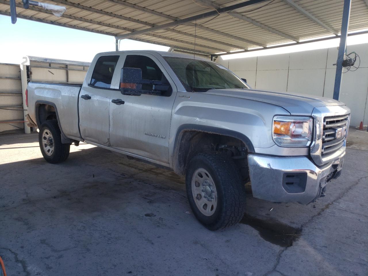 Photo 3 VIN: 1GT22REG0HZ244753 - GMC SIERRA 