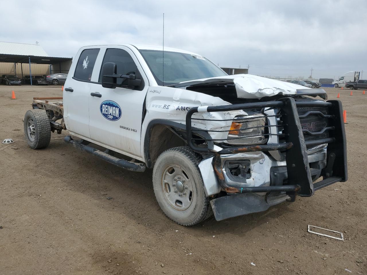 Photo 3 VIN: 1GT22REG4GZ323521 - GMC SIERRA 