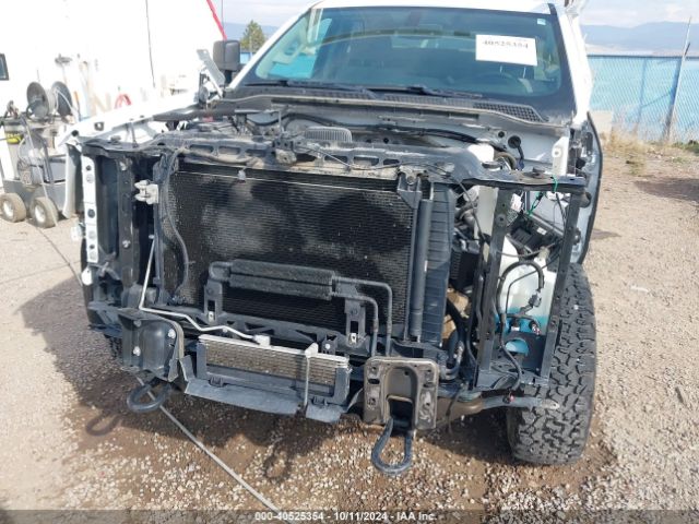 Photo 5 VIN: 1GT22REG8JZ257711 - GMC SIERRA 