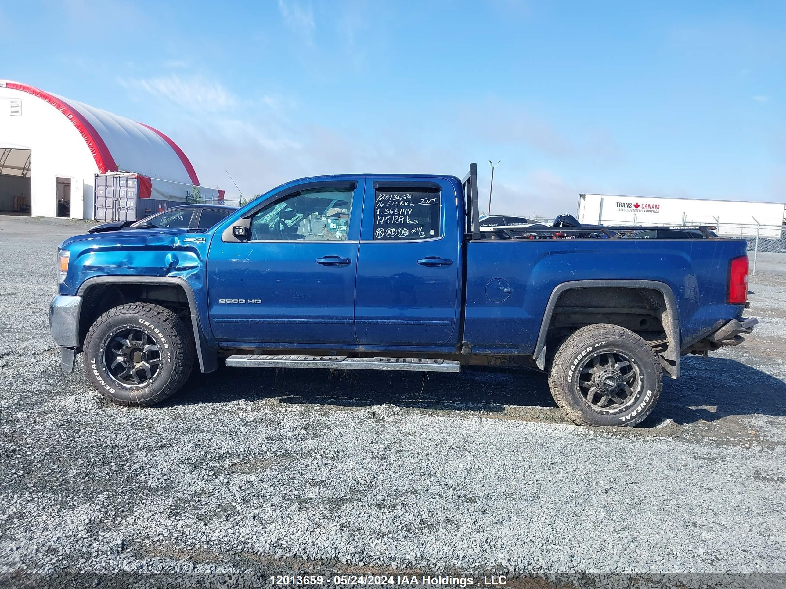 Photo 14 VIN: 1GT22SEG0GZ363148 - GMC SIERRA 