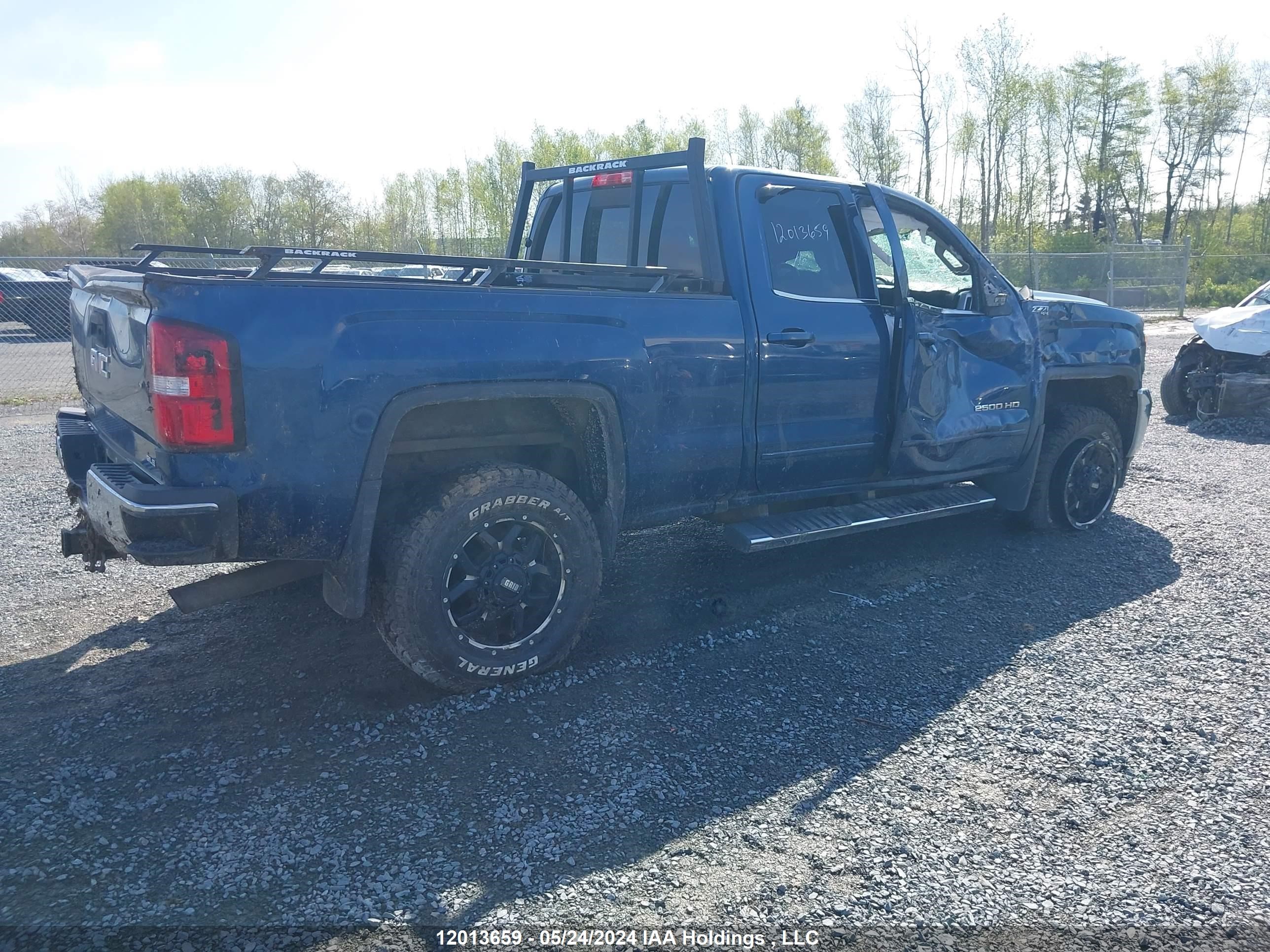 Photo 3 VIN: 1GT22SEG0GZ363148 - GMC SIERRA 